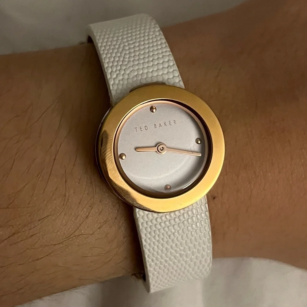 Ted Baker London Women’s Serena wrist watch white leather gold worn once - Picture 3 of 4